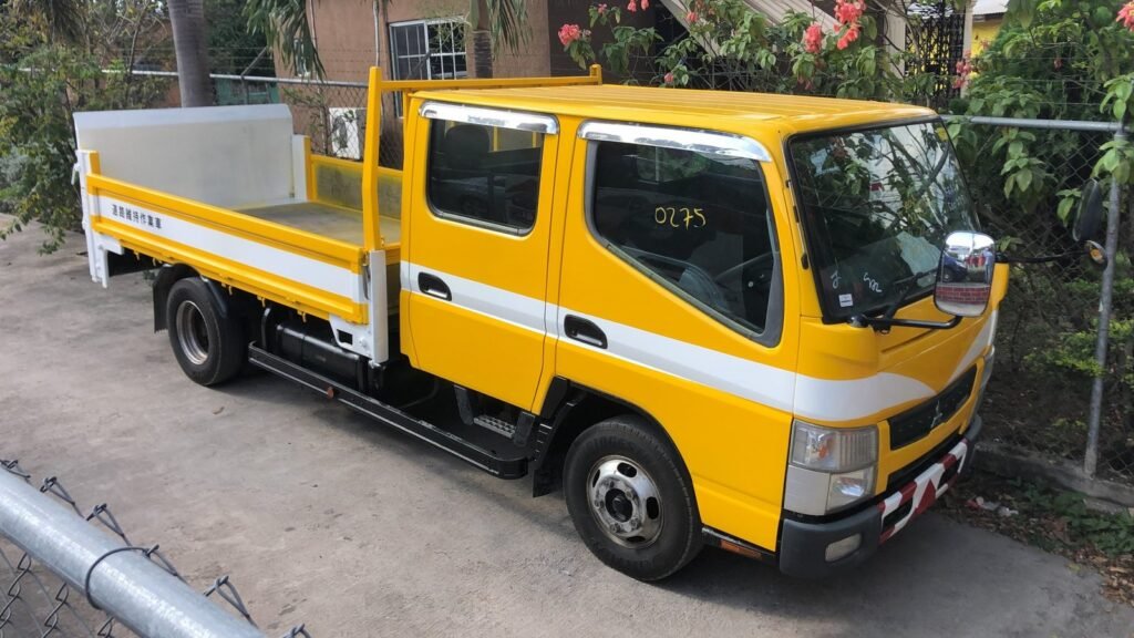2011 Mitsubishi FUSO CANTER