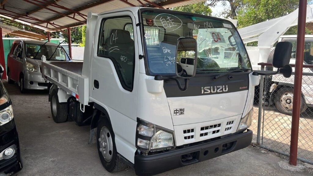 2004 Isuzu Elf