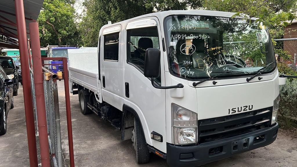2007 Isuzu NPR