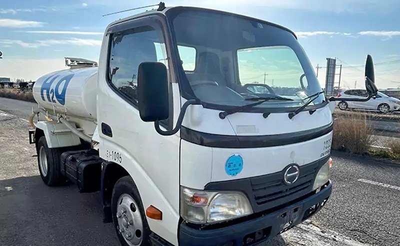 2011 Hino Dutro
